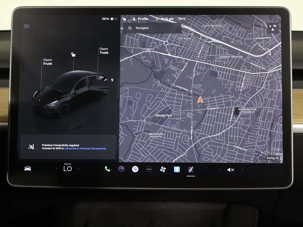 Used 2024 Tesla Model Y Performance AWD/4WD image 40
