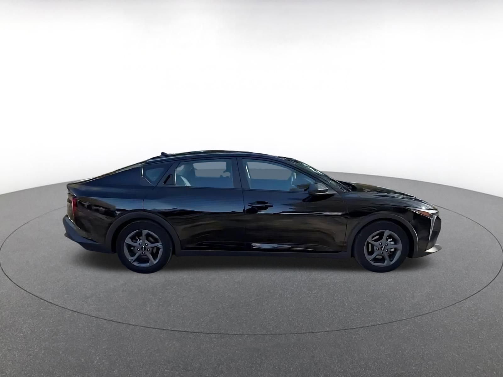 Used 2025 Kia K4 FWD image 12