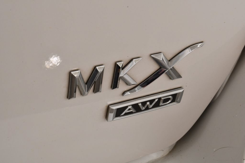 Used 2015 Lincoln MKX AWD w/ Equipment Group 102A image 22