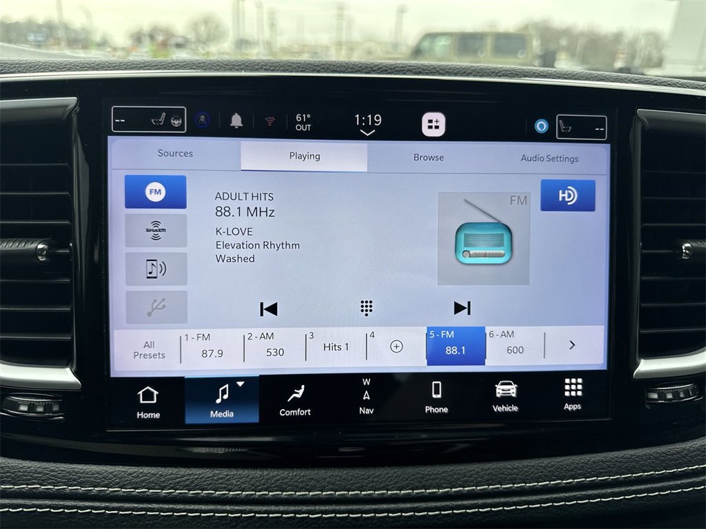 Used 2022 Chrysler Pacifica Limited image 16