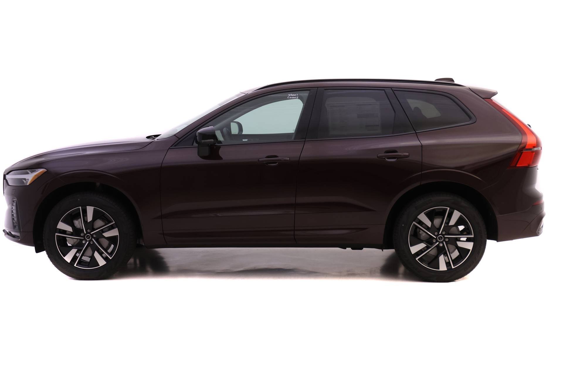 New 2026 Volvo XC60 B5 Core w/ Protection Package Premier image 3