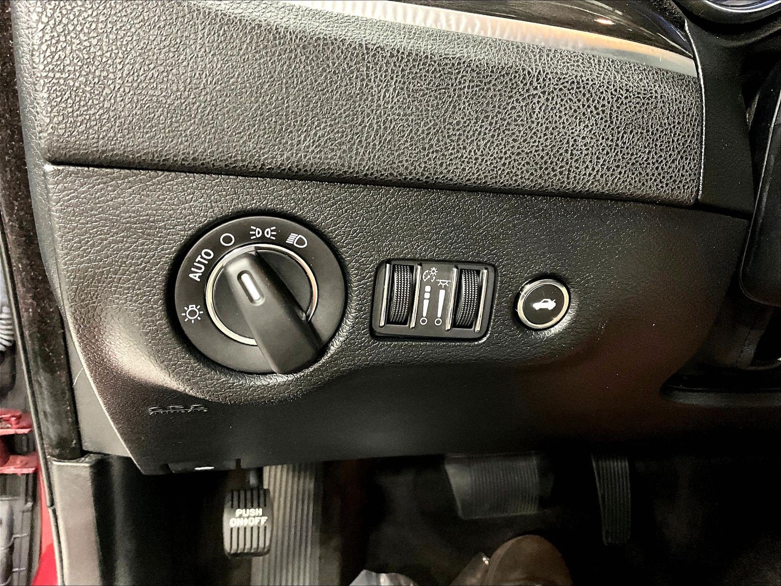 Used 2018 Chrysler 300 Touring w/ Sport Appearance Package RWD image 38