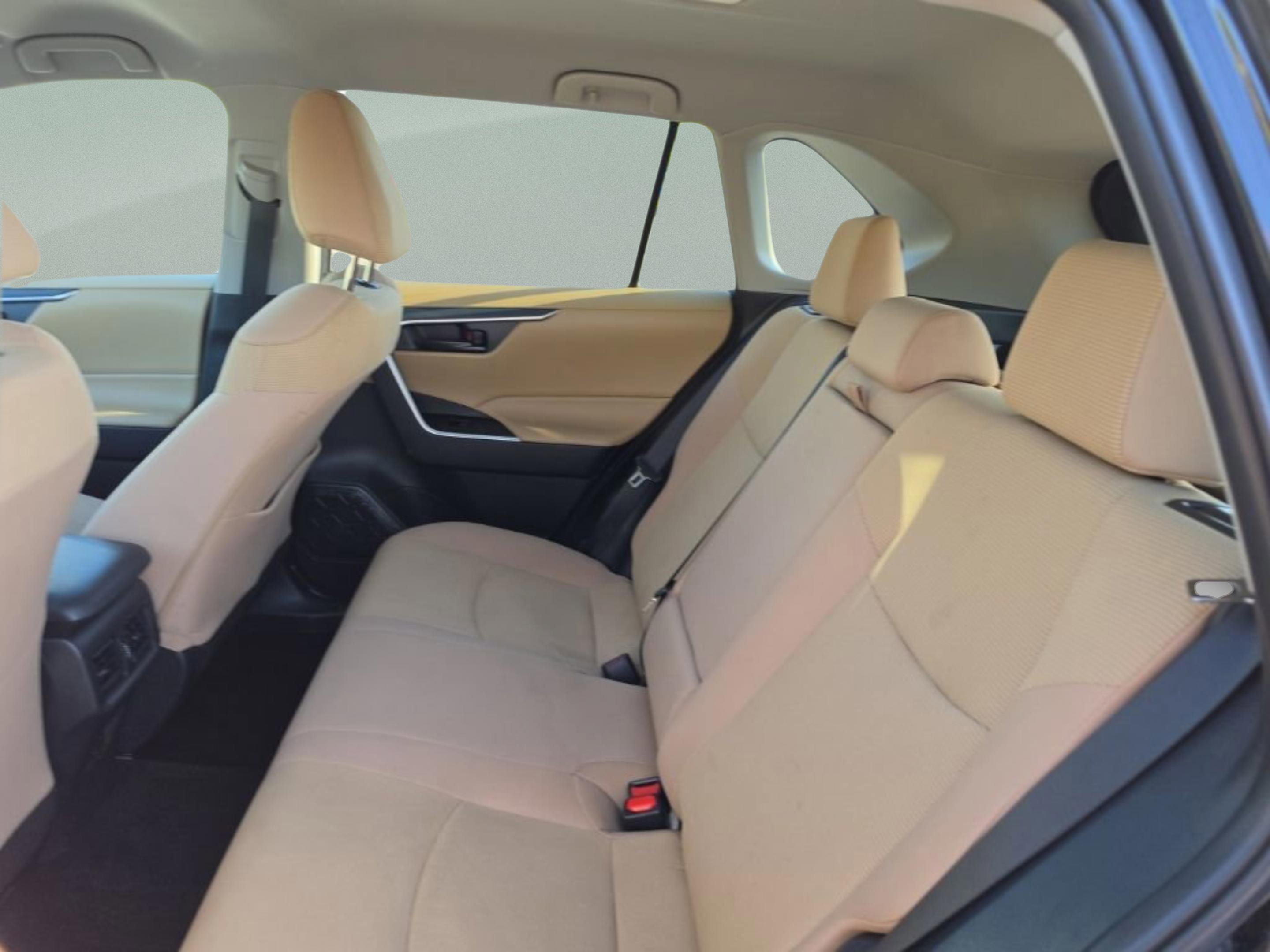 Used 2025 Toyota RAV4 LE FWD image 22