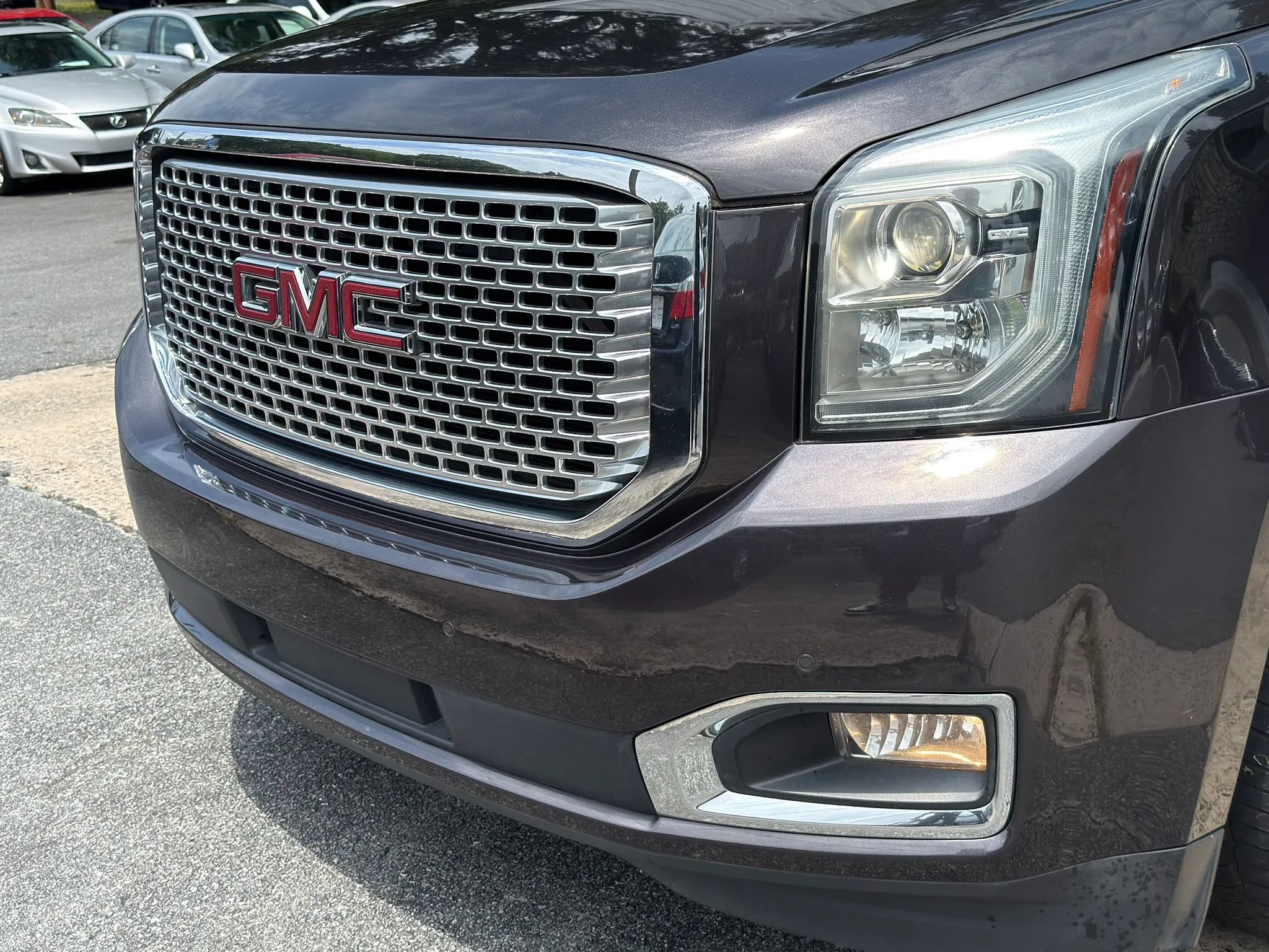Used 2015 GMC Yukon Denali w/ Premium Package RWD image 11