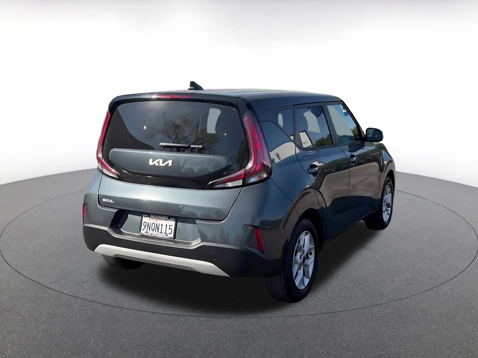 Used 2025 Kia Soul LX w/ LX Technology Package image 15