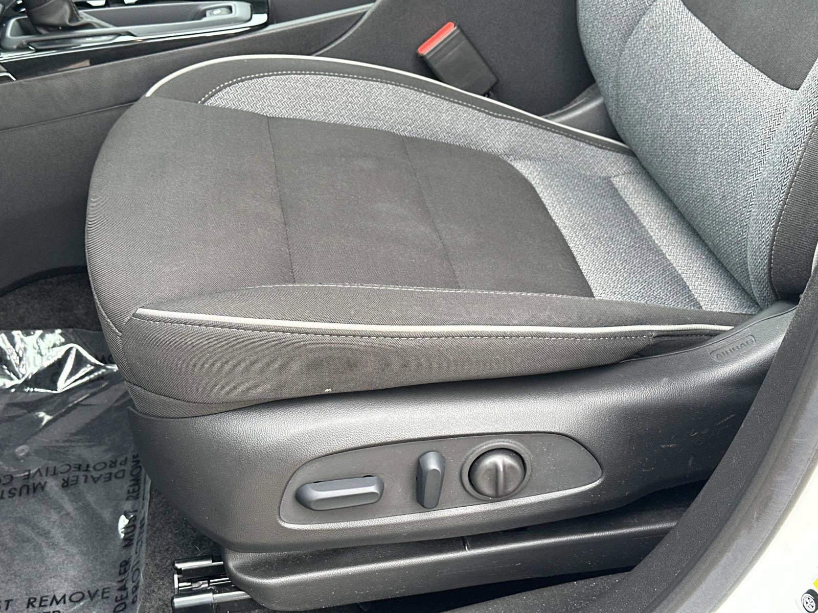 Certified 2023 Chevrolet TrailBlazer LT w/ Convenience Package image 16