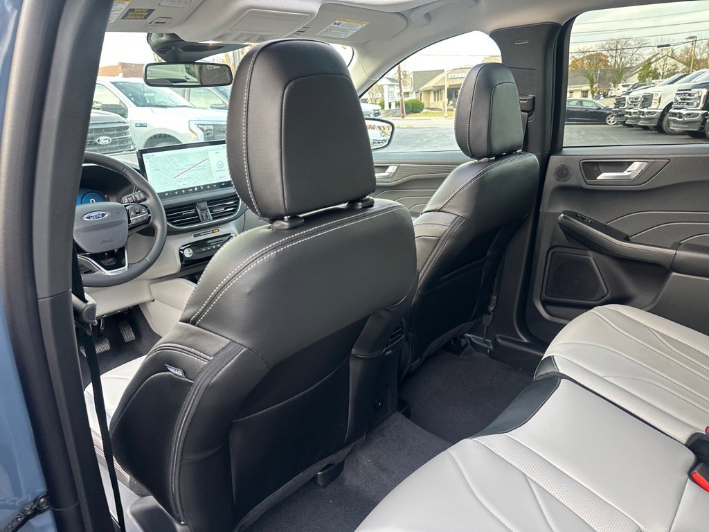New 2026 Ford Escape SE w/ PHEV Premium Package image 31