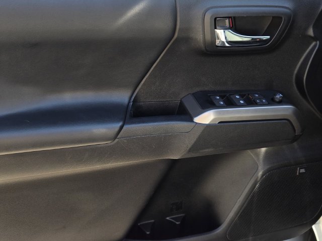 Used 2023 Toyota Tacoma Limited AWD/4WD image 19