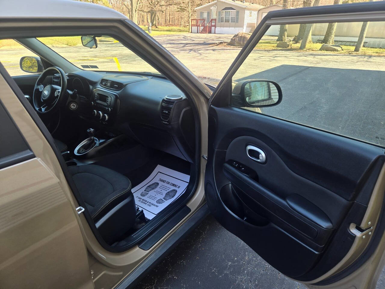 Used 2014 Kia Soul + image 23