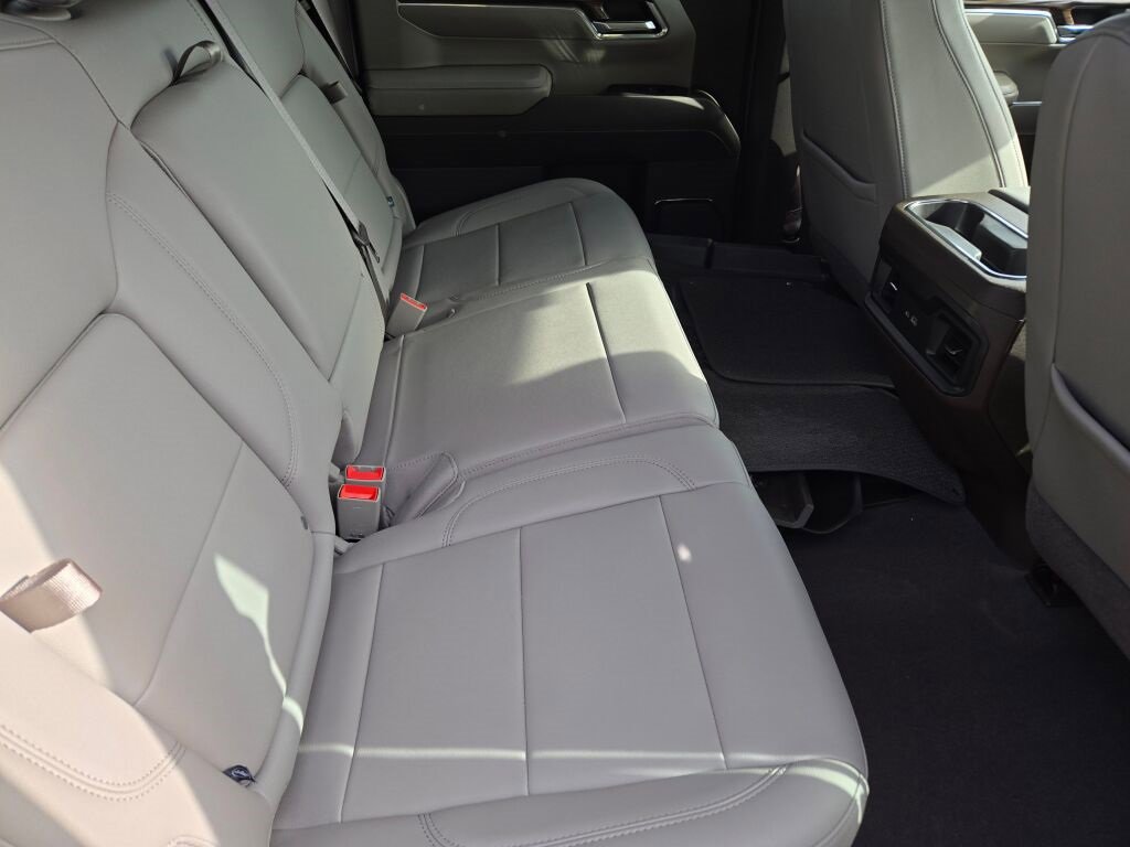 Used 2024 Chevrolet Silverado 1500 RST image 10