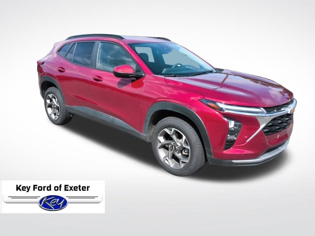 Used 2025 Chevrolet Trax LT