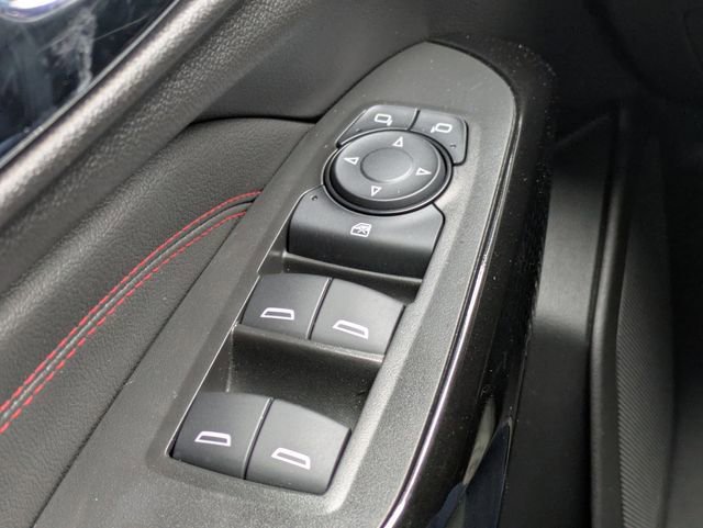 Used 2024 Chevrolet Trax RS w/ Sunroof Package FWD image 25