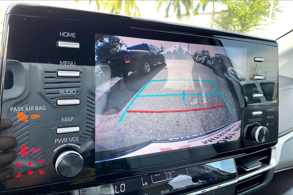 Used 2021 Toyota Sienna LE w/ LE Plus Package AWD/4WD image 12