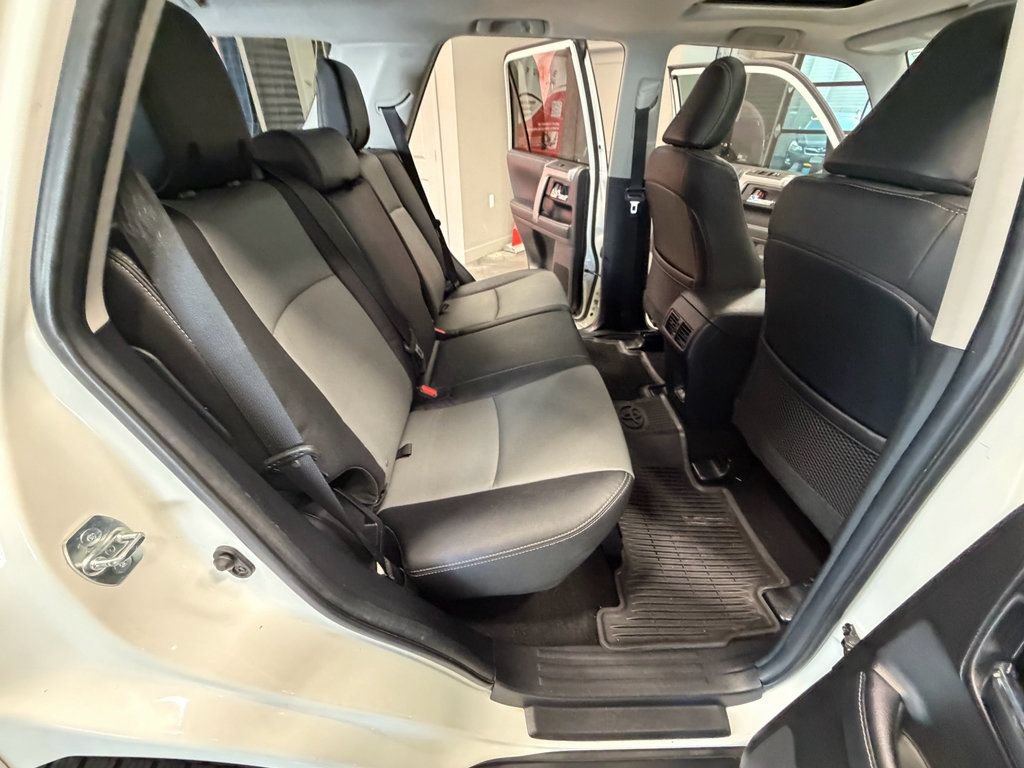 Used 2022 Toyota 4Runner SR5 Premium w/ Moonroof Package AWD/4WD image 54
