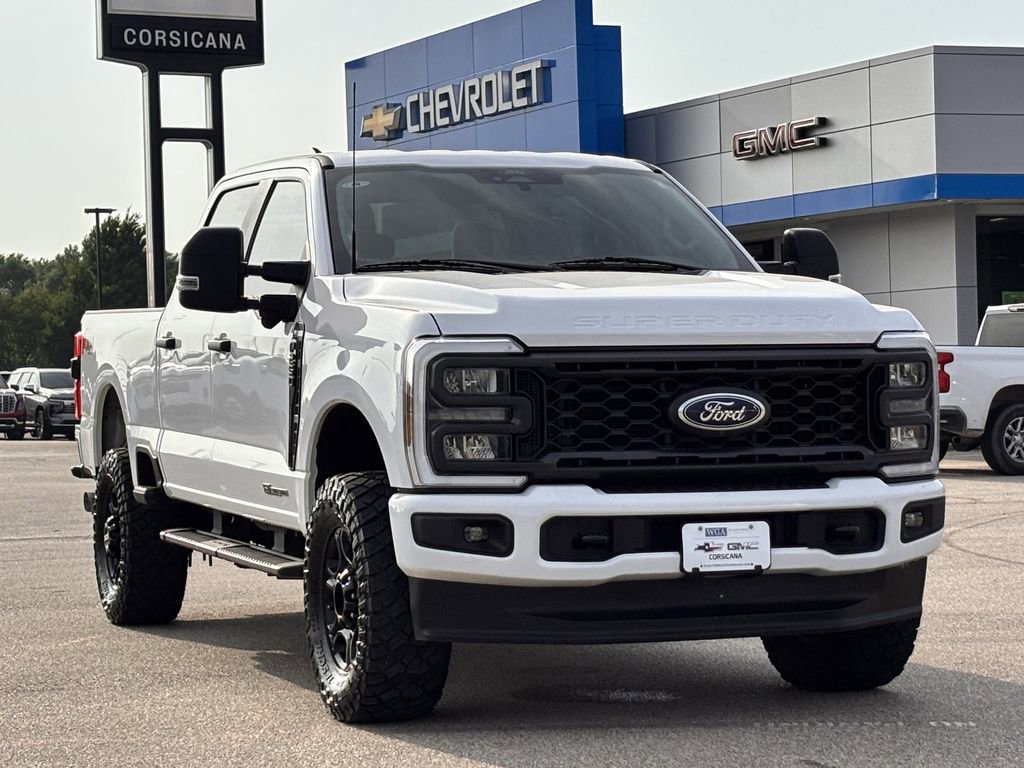 Used 2024 Ford F250 XL w/ STX Appearance Package AWD/4WD image 2