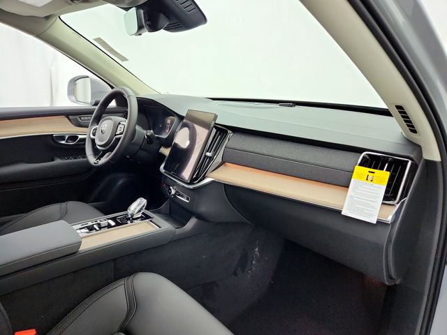 New 2026 Volvo XC90 B6 Plus w/ Protection Package Premier image 13