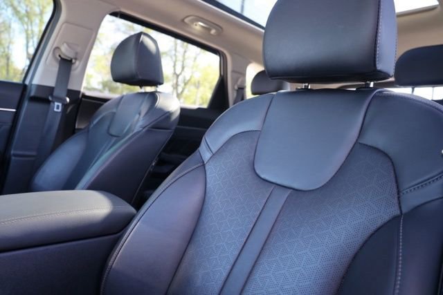Used 2023 Kia Sorento SX image 19