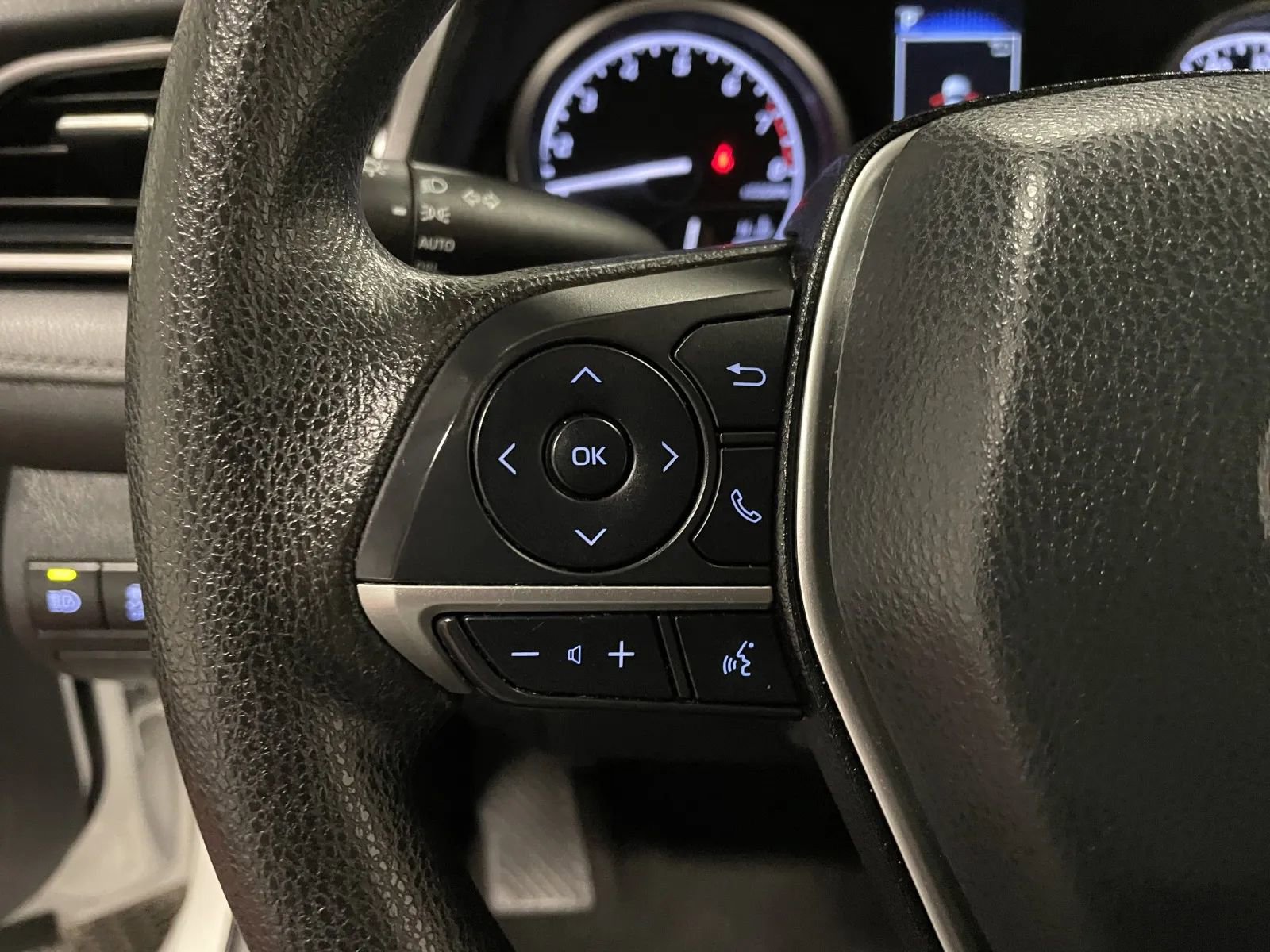 Used 2024 Toyota Camry LE image 20