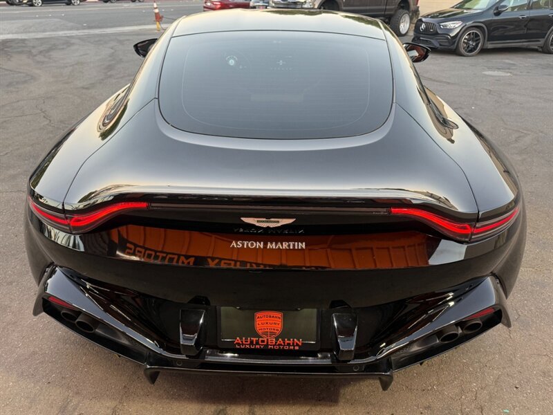 Used 2020 Aston Martin V8 Vantage Coupe RWD image 12
