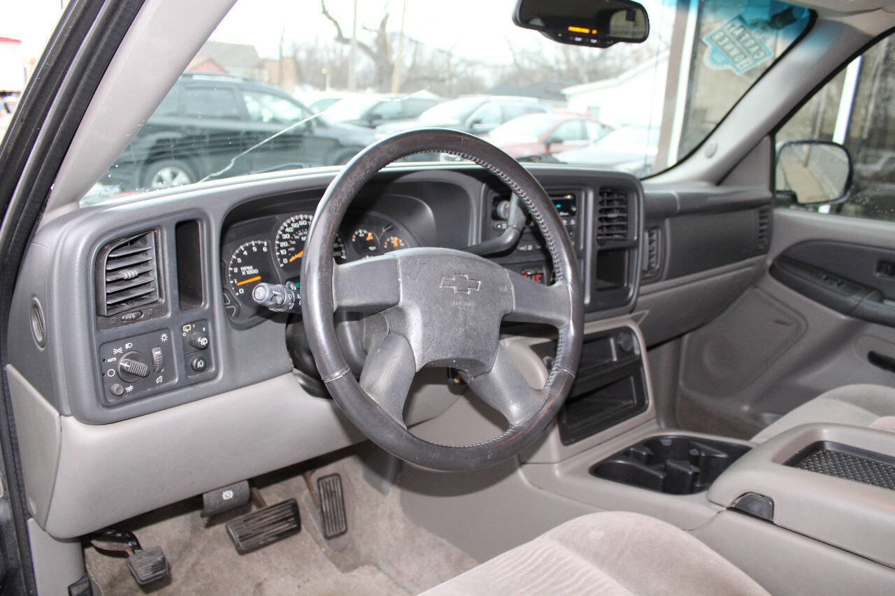 Used 2003 Chevrolet Tahoe LS image 16