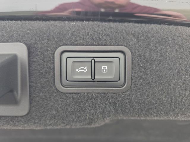 Used 2019 Audi A8 L 3.0T w/ Executive Package image 34