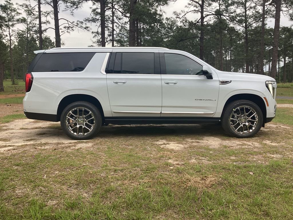 New 2026 GMC Yukon XL Denali w/ Denali Reserve Package RWD image 5
