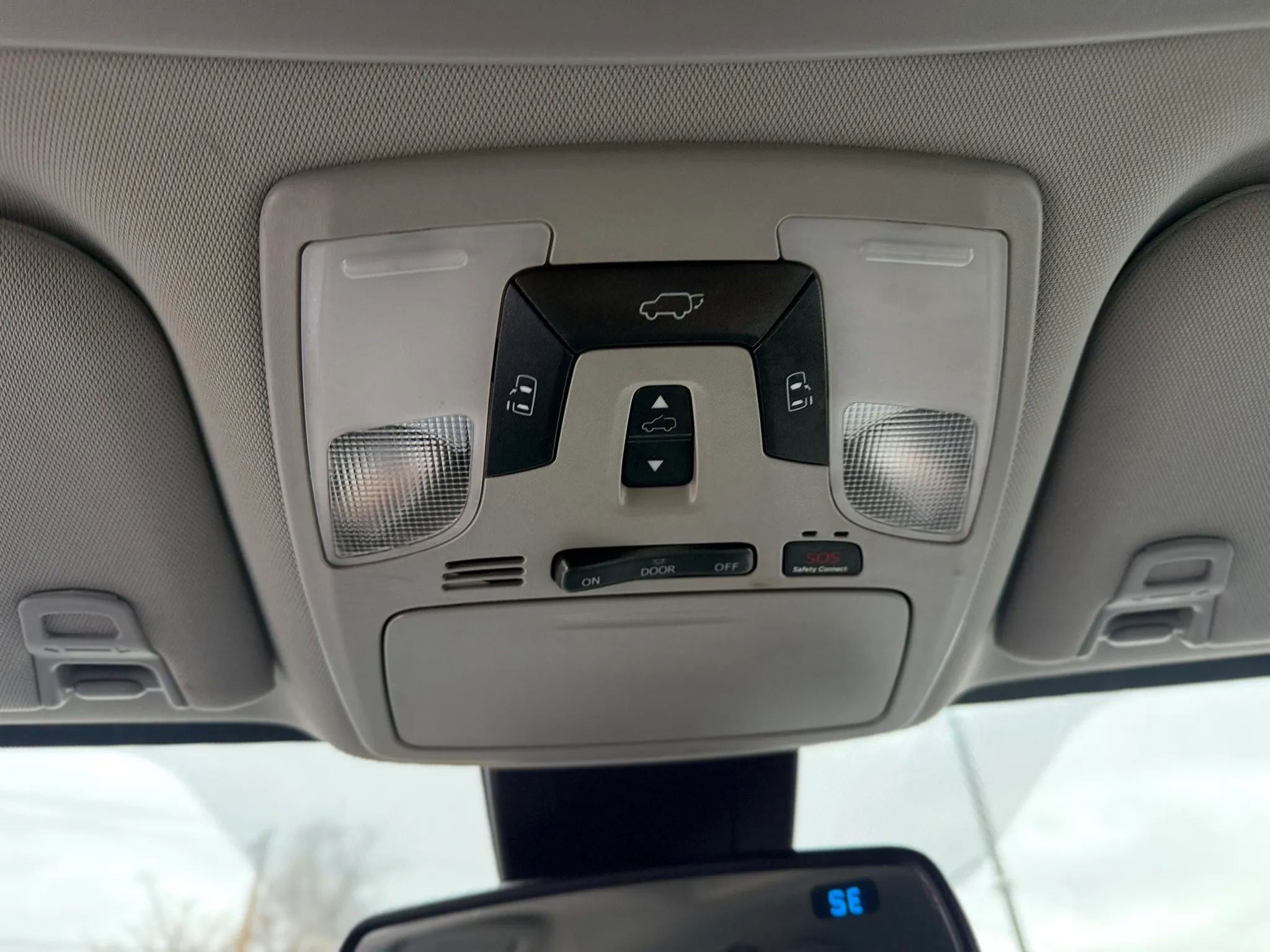 Used 2018 Toyota Sienna XLE w/ XLE Navigation Package FWD image 36