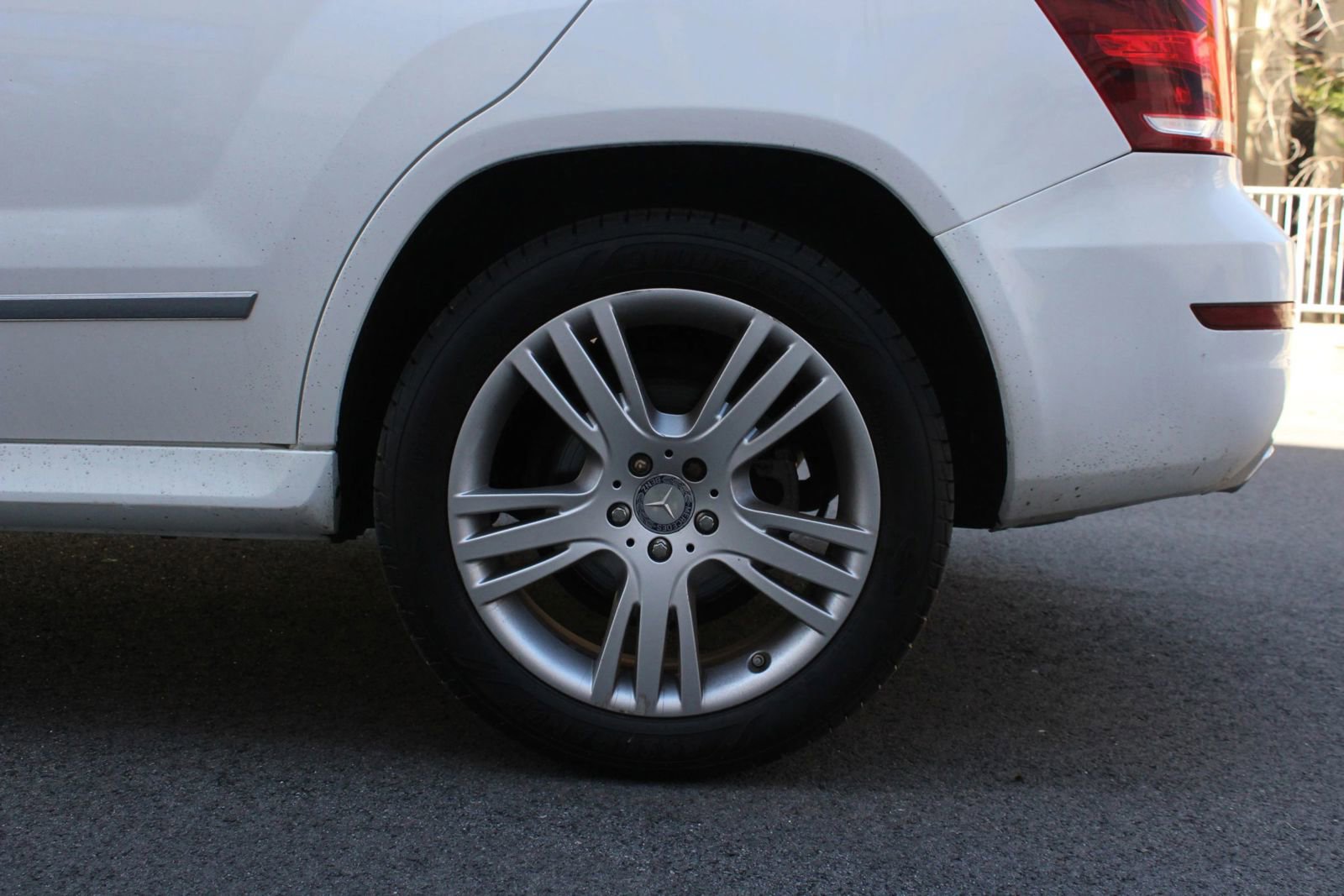 Used 2015 Mercedes-Benz GLK 350 4MATIC w/ Premium 1 Package image 10