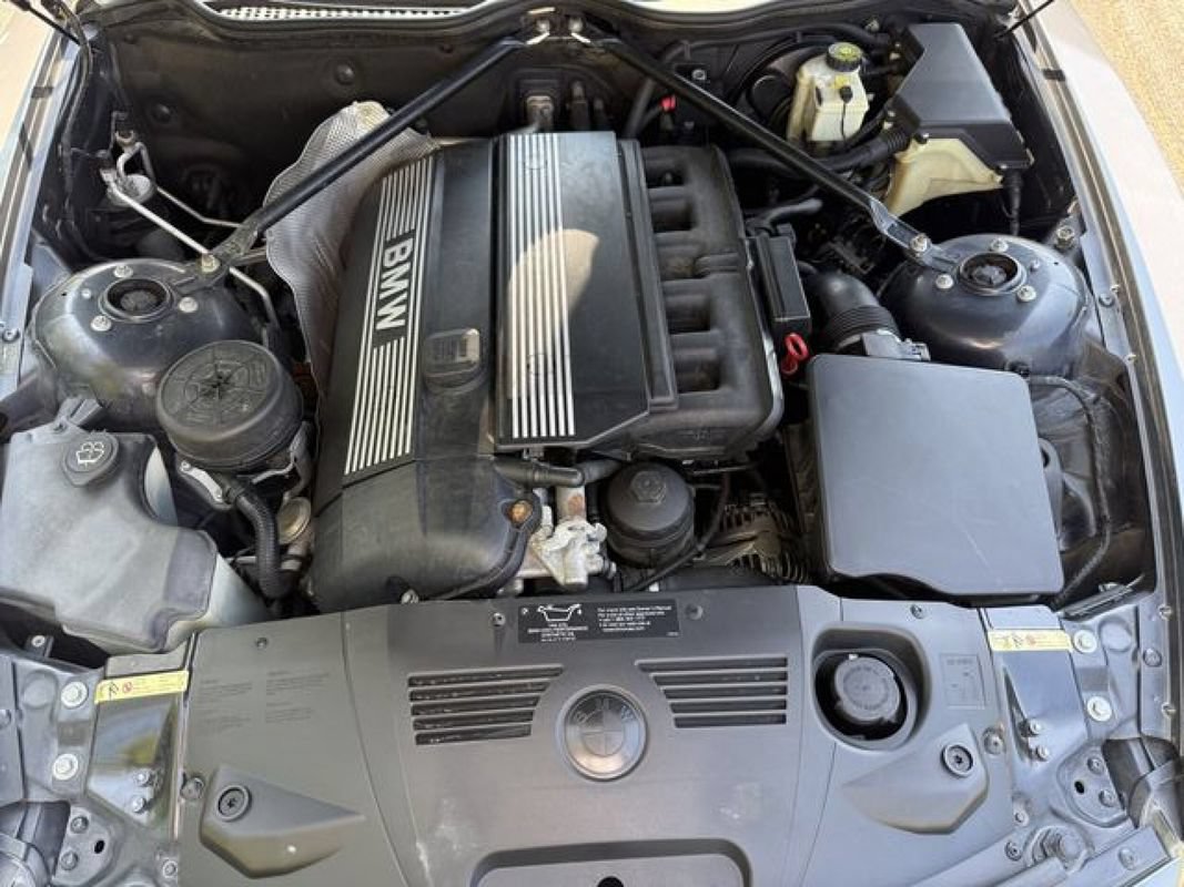 Used 2004 BMW Z4 2.5i RWD image 37