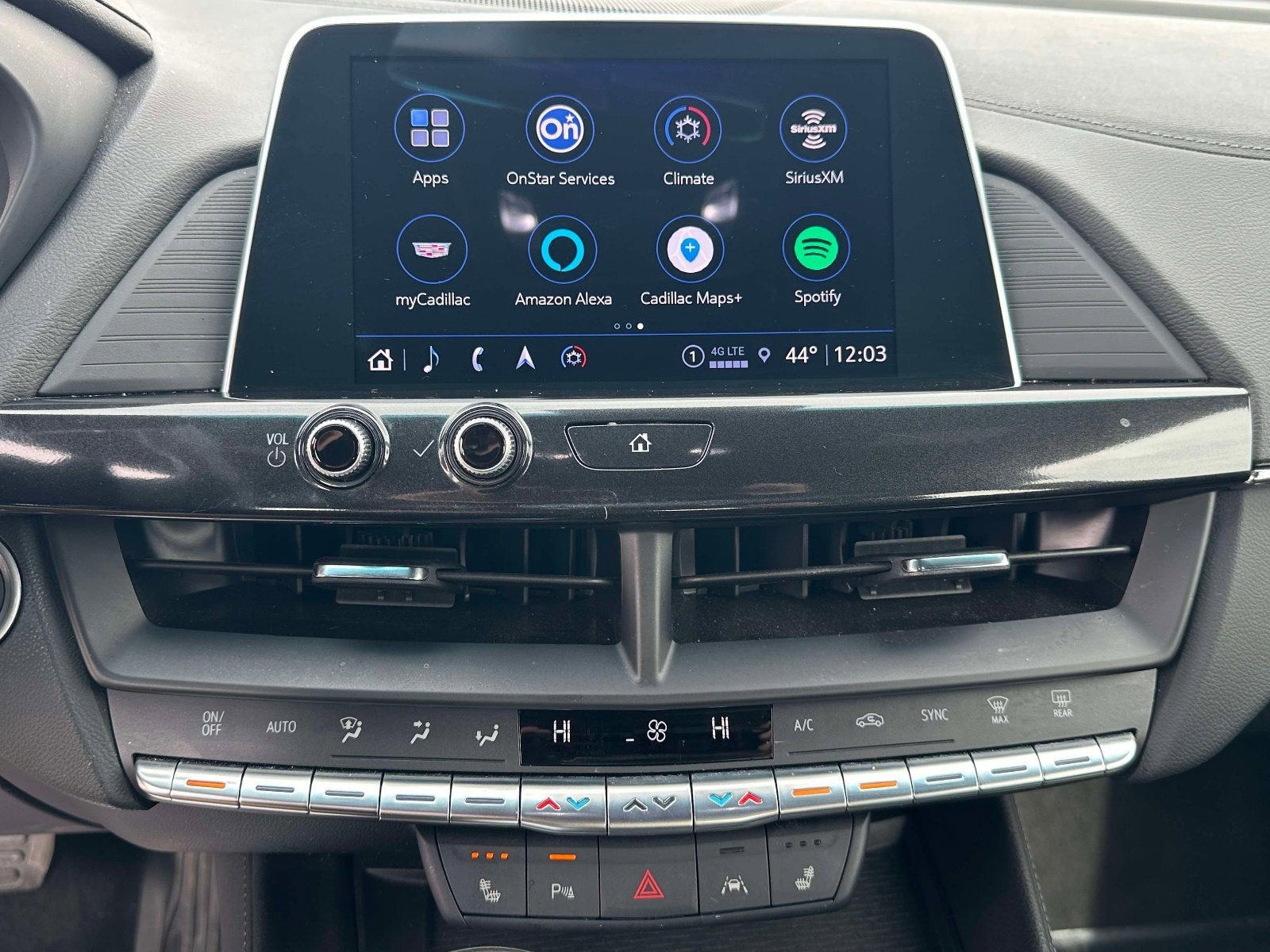 Certified 2024 Cadillac CT4 Luxury w/ Sun And Sound Package image 9