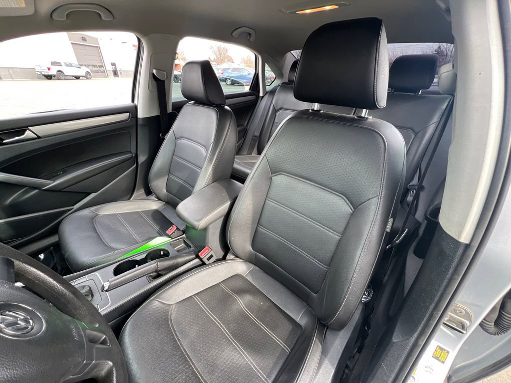 Used 2013 Volkswagen Passat 2.5 S image 23