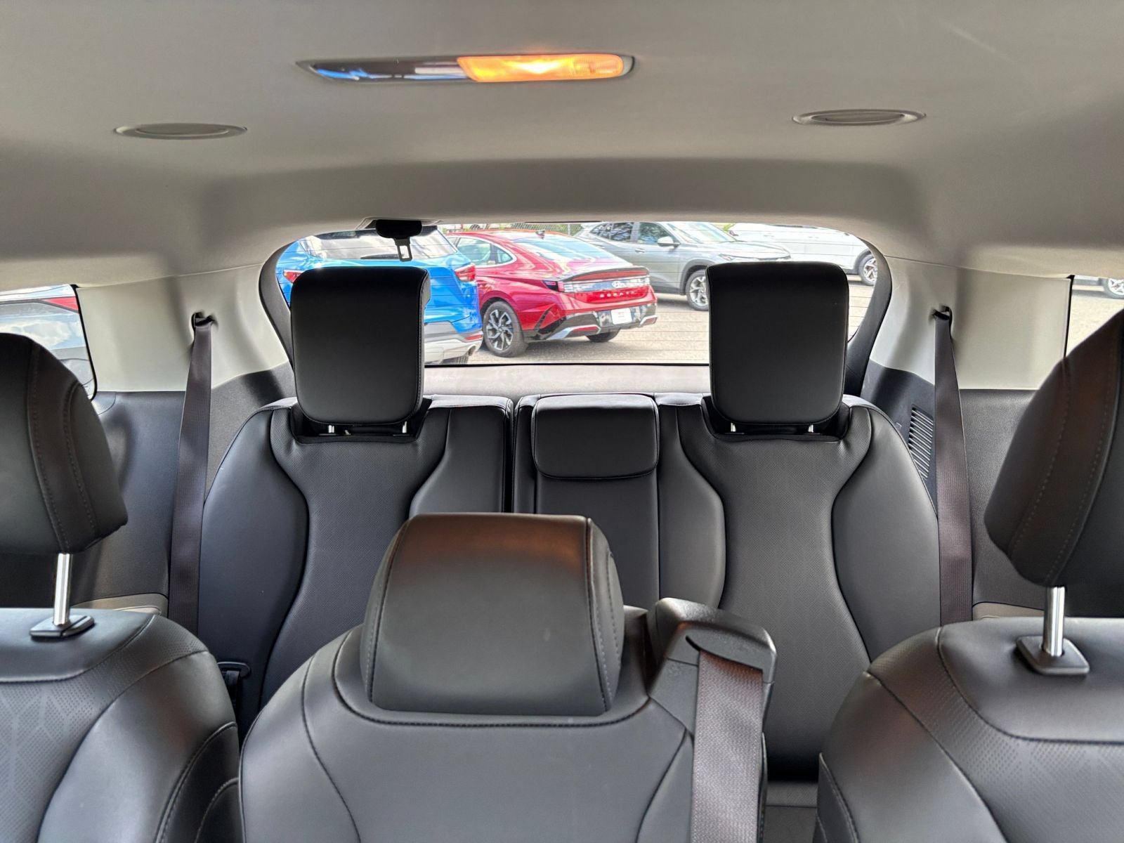 Used 2026 Kia Carnival FWD image 31