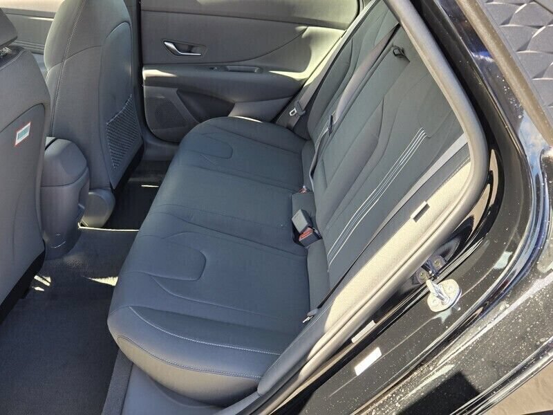 New 2026 Hyundai Elantra SEL Sport Premium FWD image 6