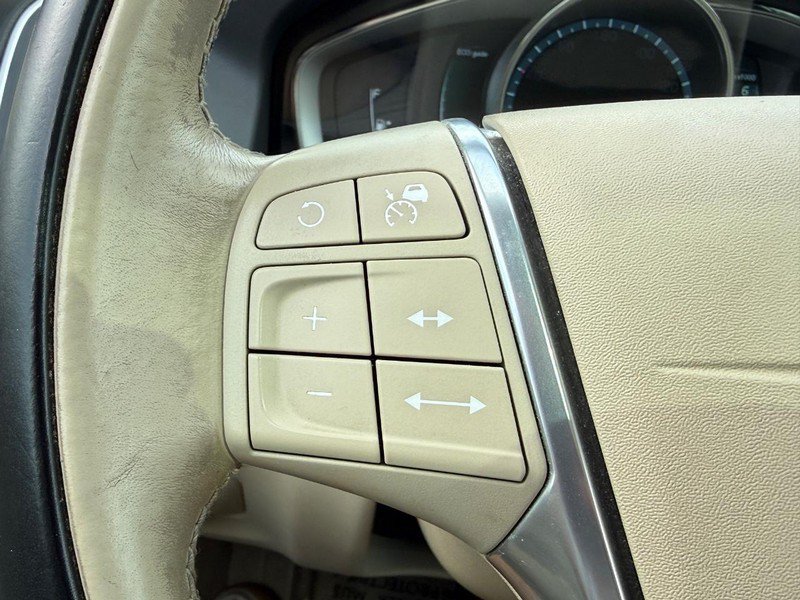 Used 2016 Volvo XC60 T5 Platinum FWD image 19