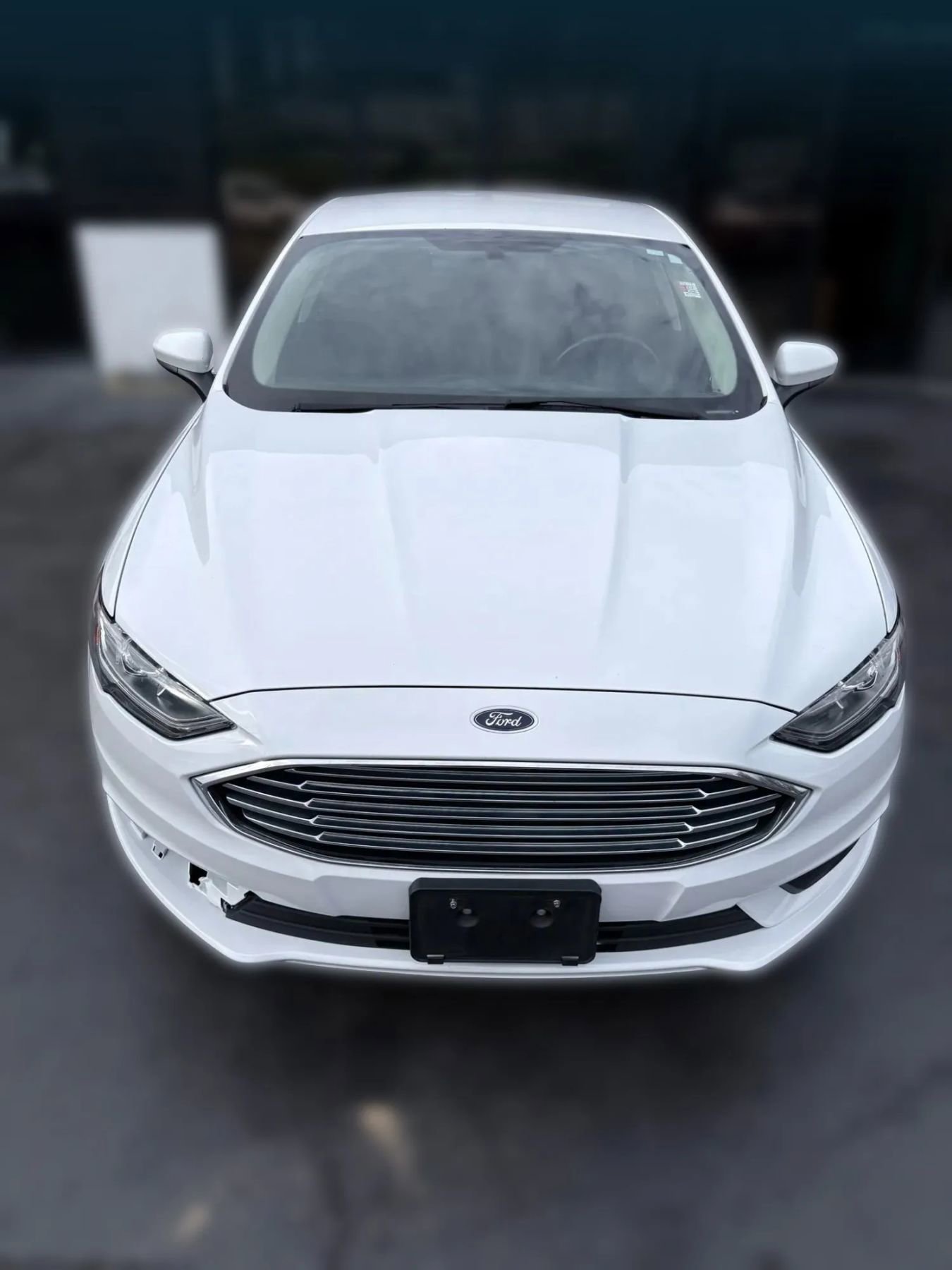 Used 2017 Ford Fusion SE w/ Fusion SE Technology Package image 9