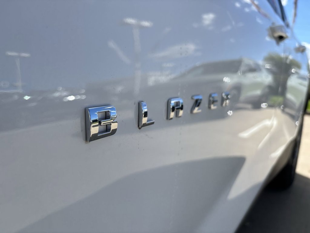 New 2026 Chevrolet Blazer LT w/ Sound & Technology Package AWD/4WD image 35