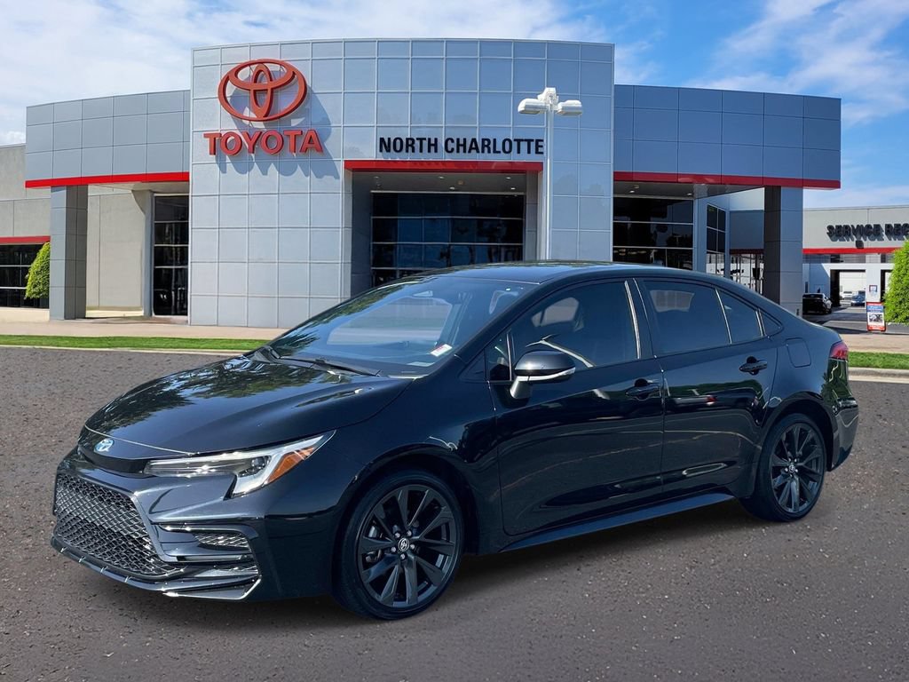 Used 2025 Toyota Corolla SE FWD image 4