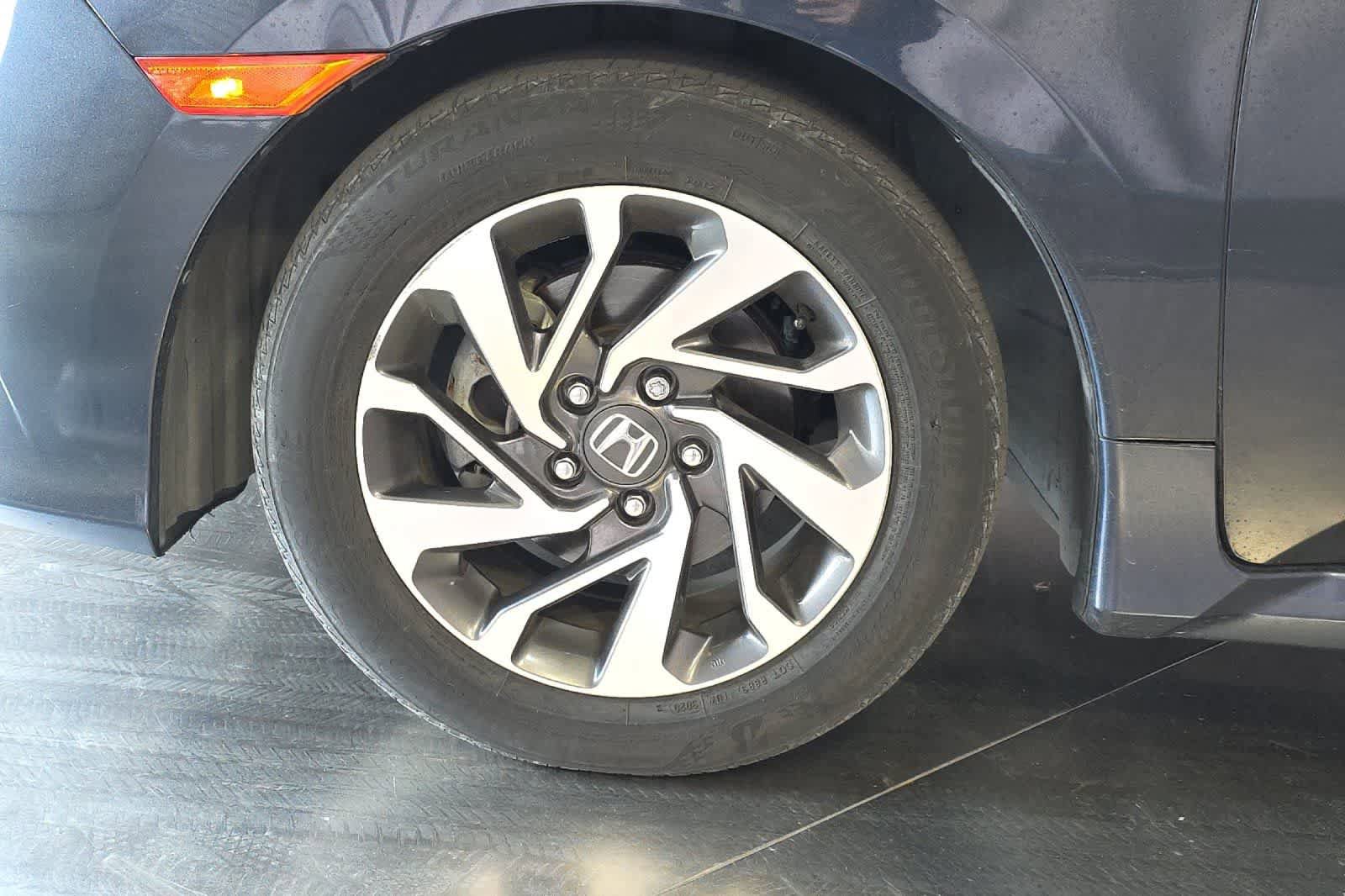 Used 2018 Honda Civic EX image 12