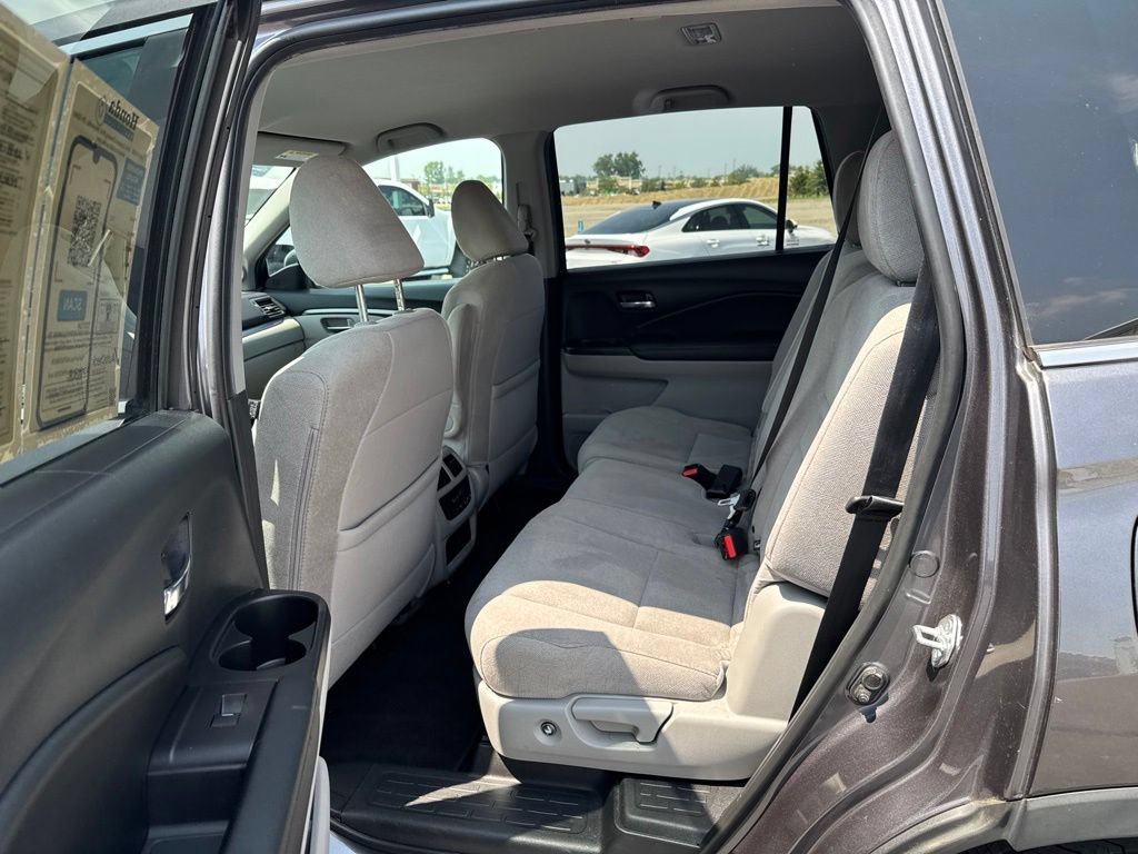 Used 2021 Honda Pilot EX image 32