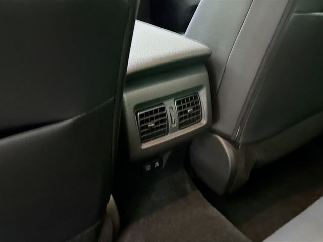 Used 2025 Toyota Camry SE image 24