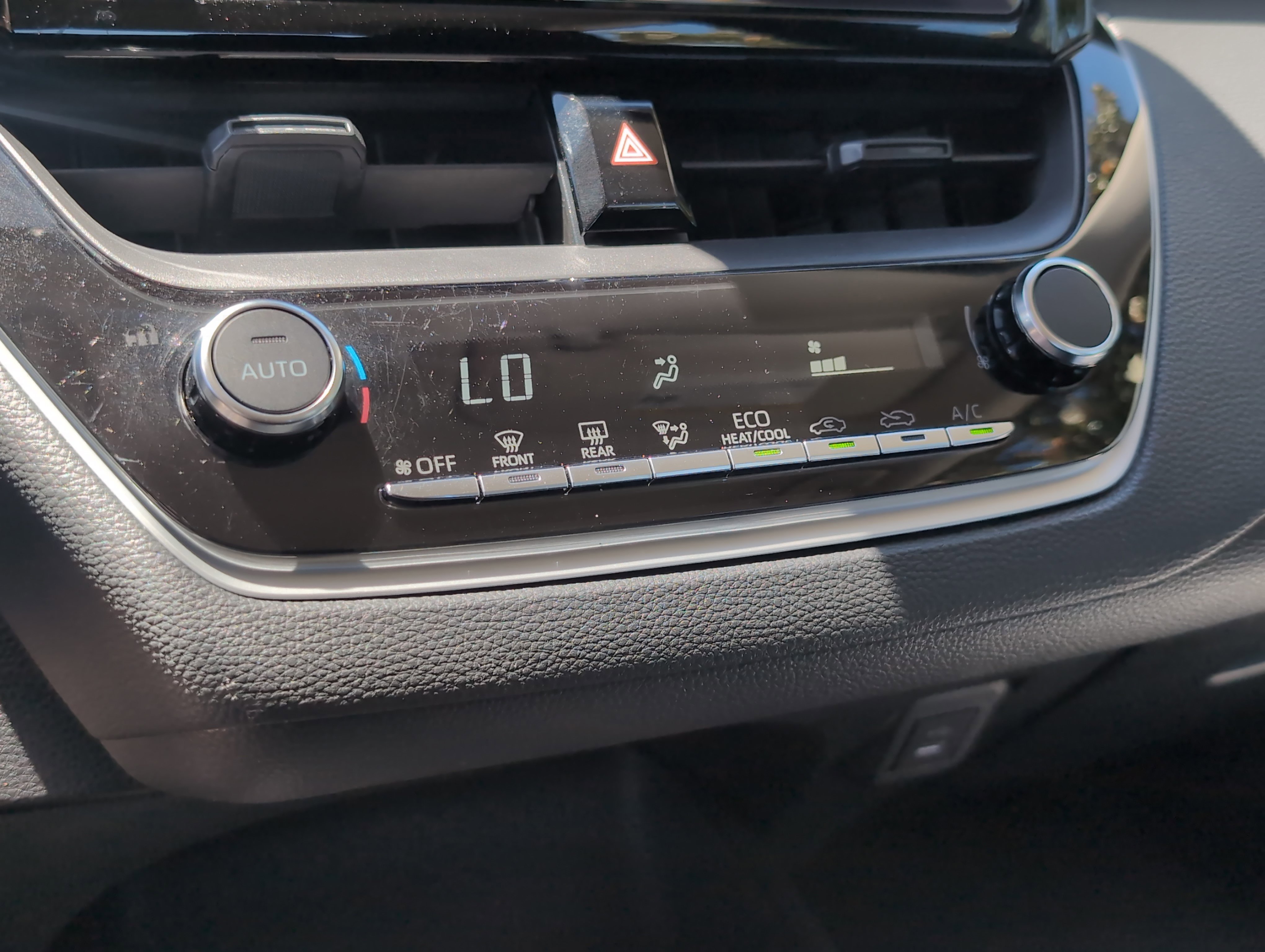 Certified 2024 Toyota Corolla LE FWD image 34