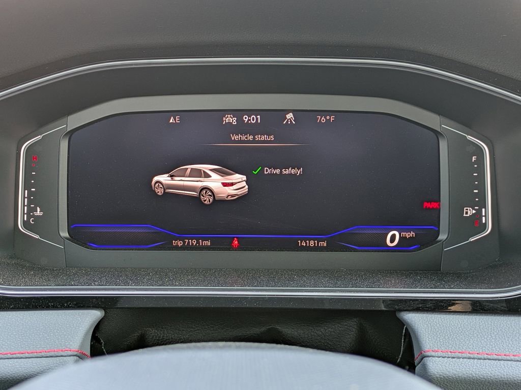 Used 2025 Volkswagen Jetta GLI Autobahn FWD image 27