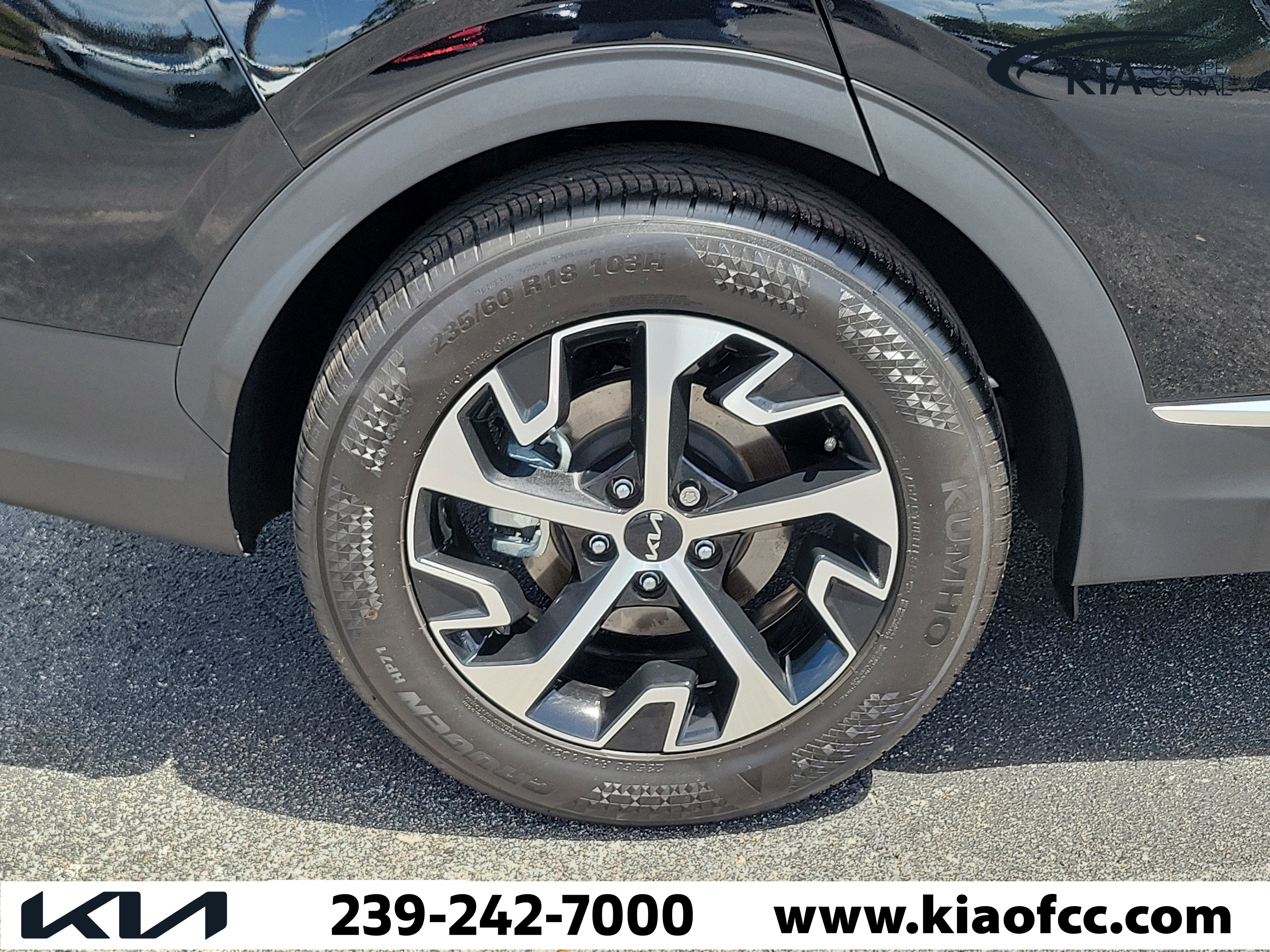 Certified 2025 Kia Sportage EX w/ Premium Package image 9