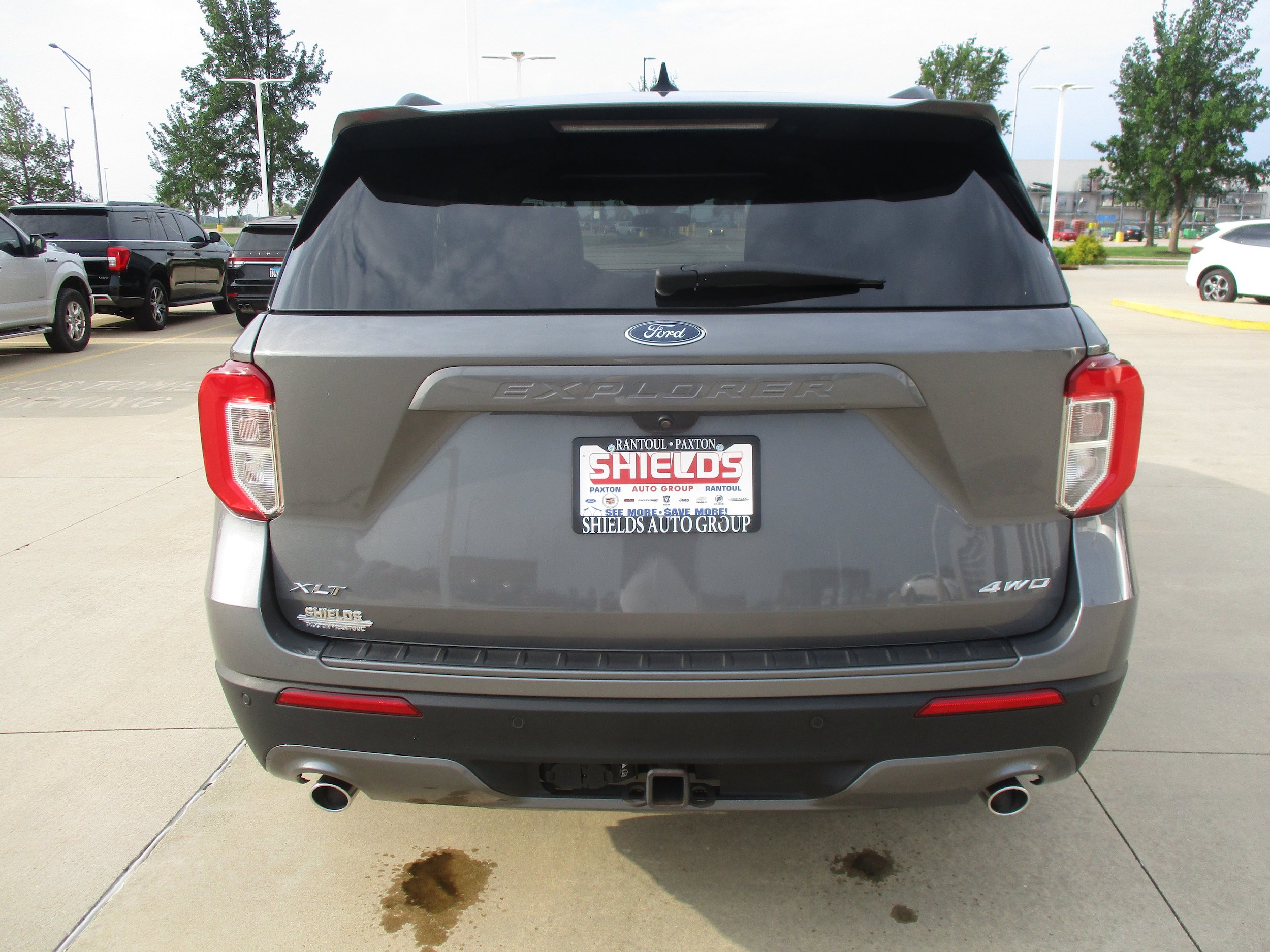 Used 2023 Ford Explorer XLT w/ Equipment Group 202A AWD/4WD image 5