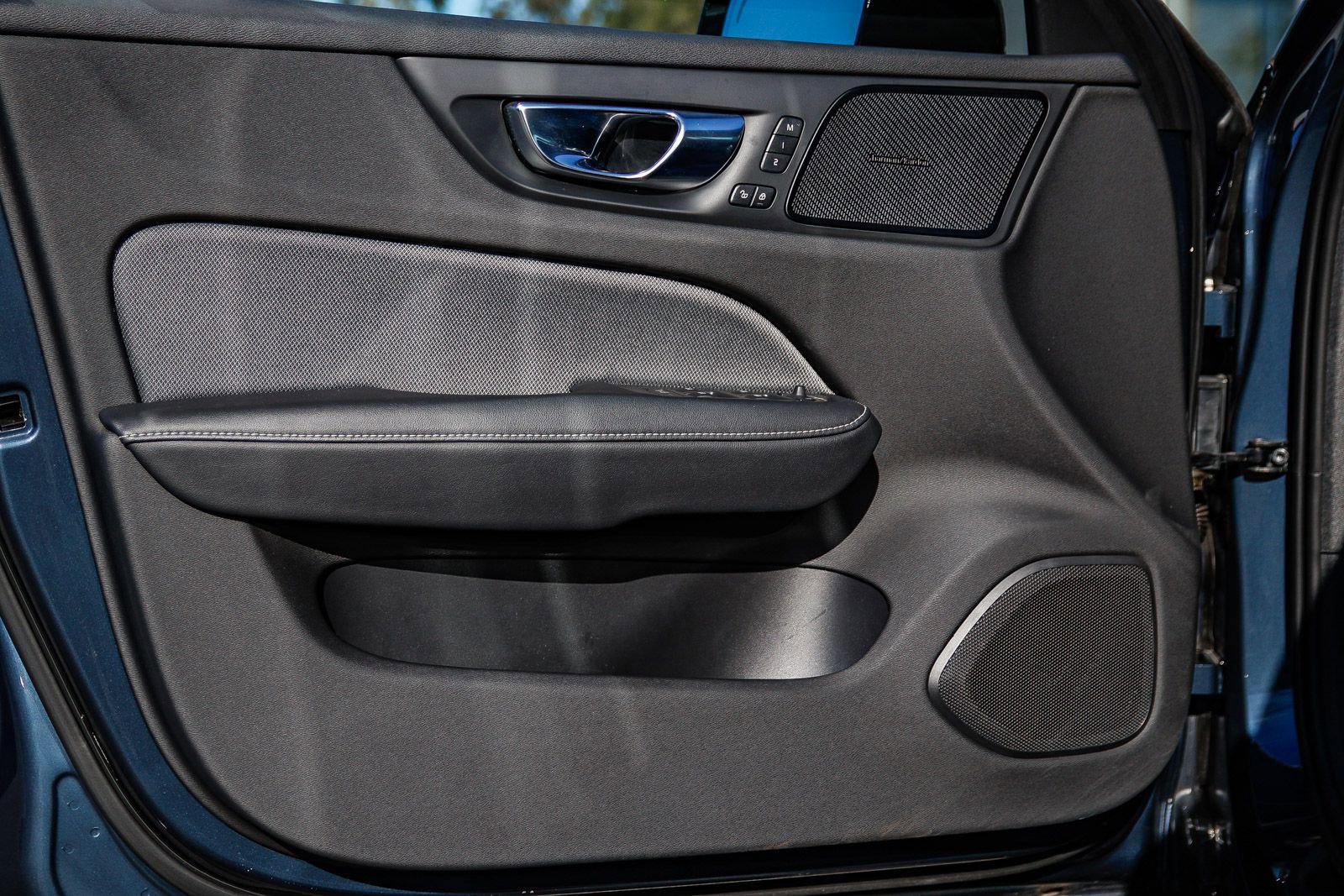 Used 2021 Volvo V60 T6 R-Design w/ Advanced Package image 22