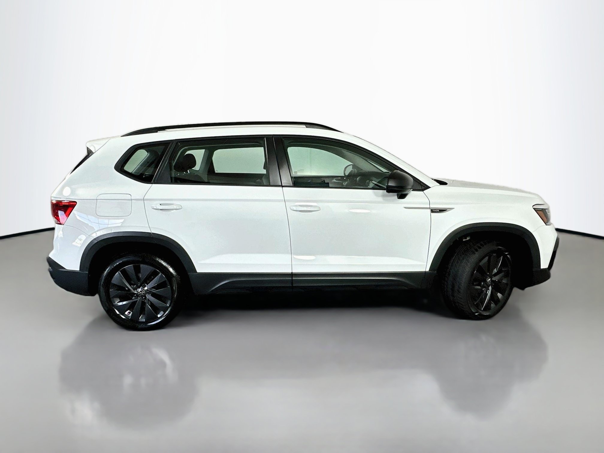 Certified 2023 Volkswagen Taos S FWD image 8