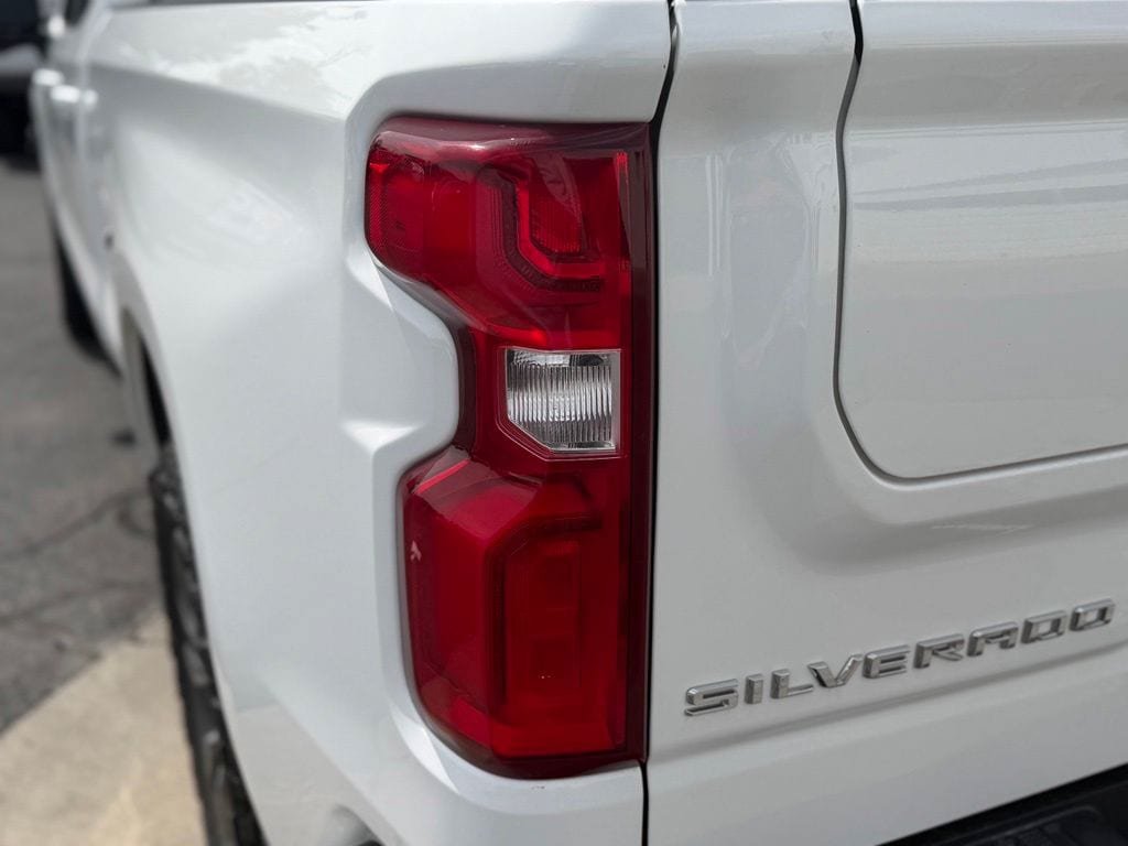 Used 2021 Chevrolet Silverado 1500 RST w/ Convenience Package II AWD/4WD image 23