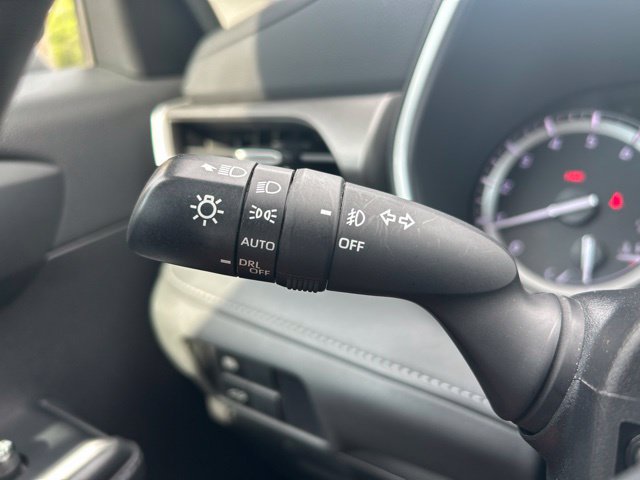 Used 2022 Toyota Highlander XLE AWD/4WD image 22