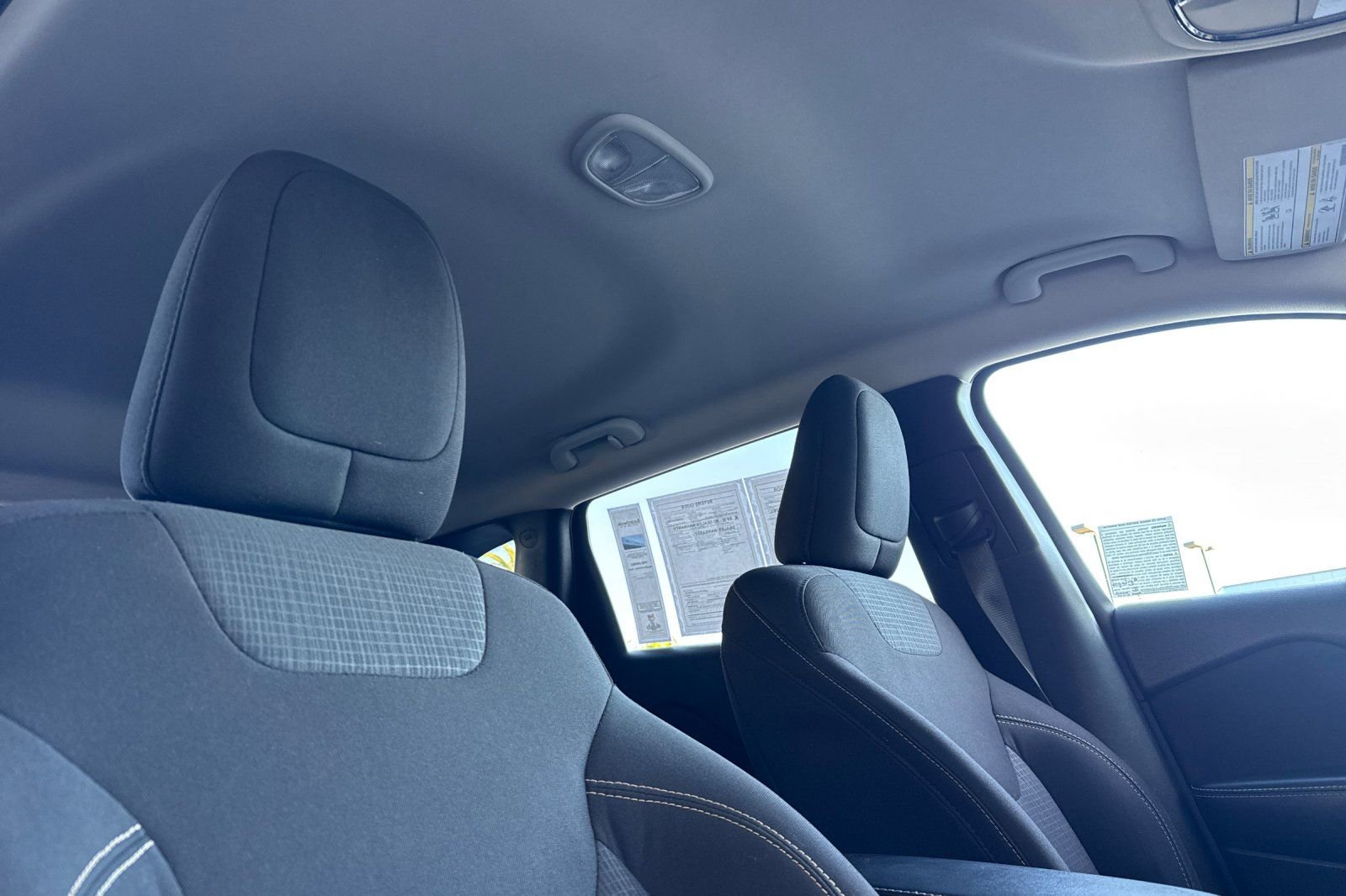 Used 2016 Jeep Cherokee Latitude FWD image 17
