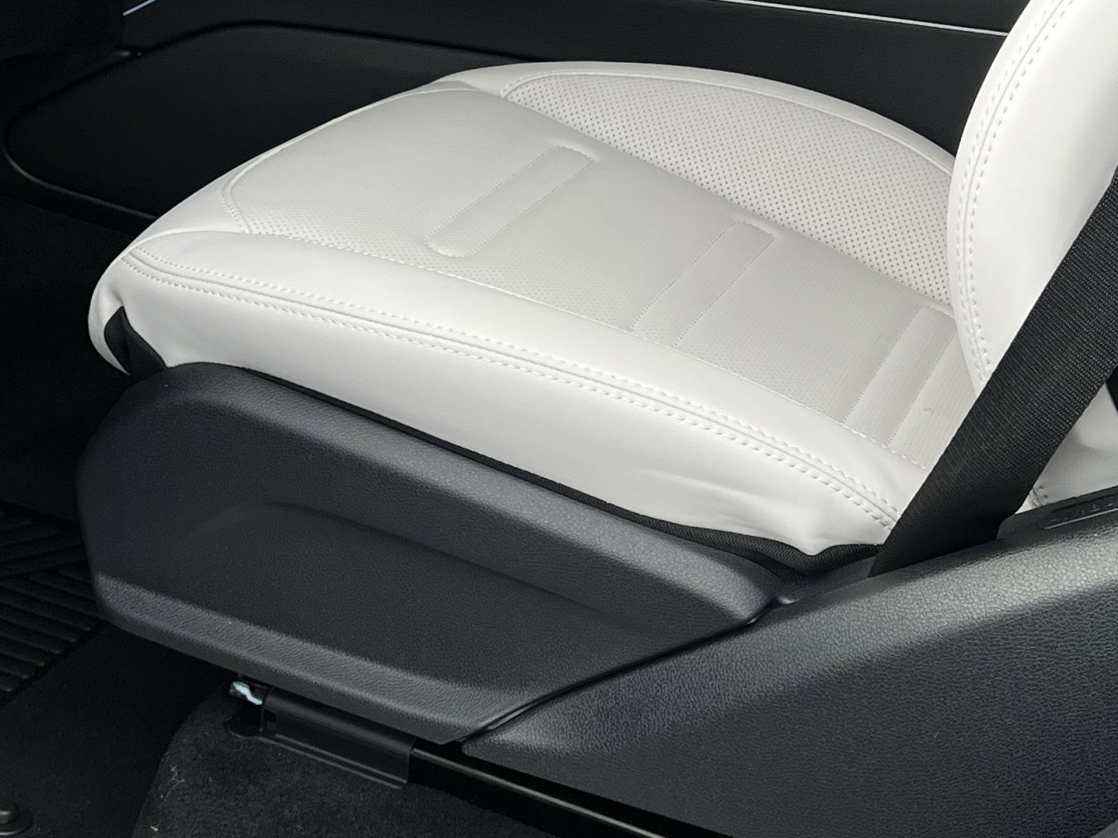 New 2026 Mercedes-Benz G 550 image 12